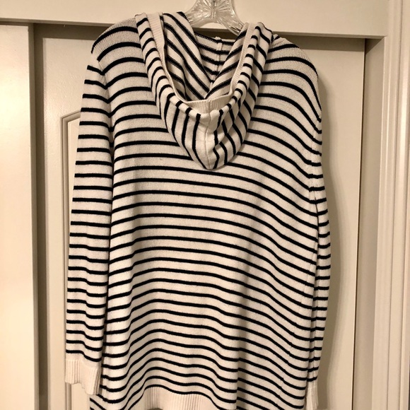 black and white striped hooded open sweater - Picture 2 of 2
